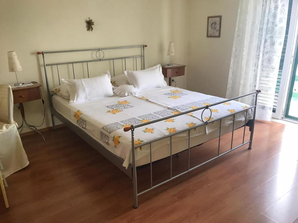 Apartmani Katarina Бол Екстер'єр фото