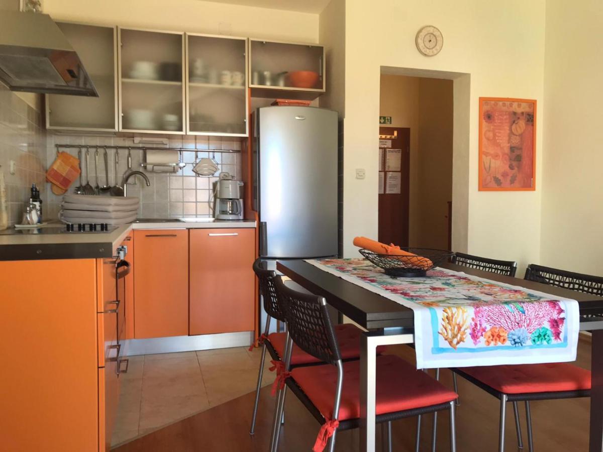Apartmani Katarina Бол Екстер'єр фото