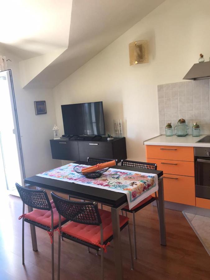 Apartmani Katarina Бол Екстер'єр фото
