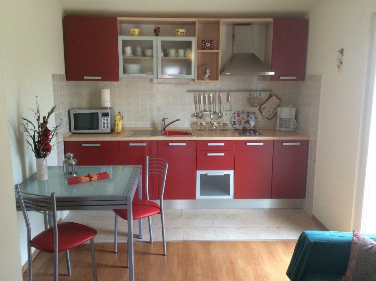 Apartmani Katarina Бол Екстер'єр фото