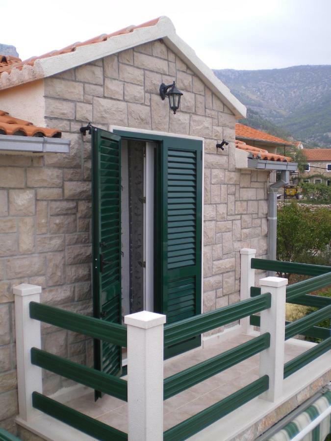 Apartmani Katarina Бол Екстер'єр фото
